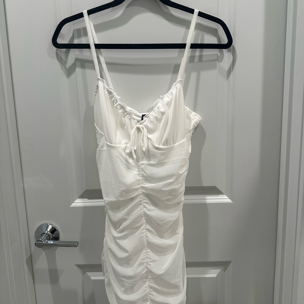 NEW W/TAGS! H&M White Ruched Bodycon Dress